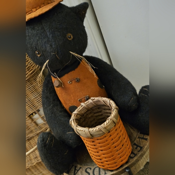 COPY - Halloween primitive cat with little Halloween basket!